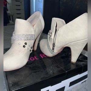 Brand new. Rhine stone boots